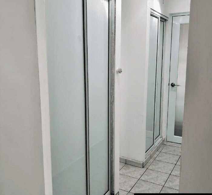 Puertas y Ventanas - High-Tech Security - Puertas