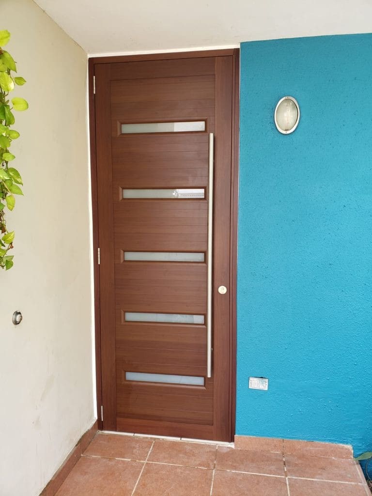 Puertas y Ventanas - High-Tech Security - Puertas