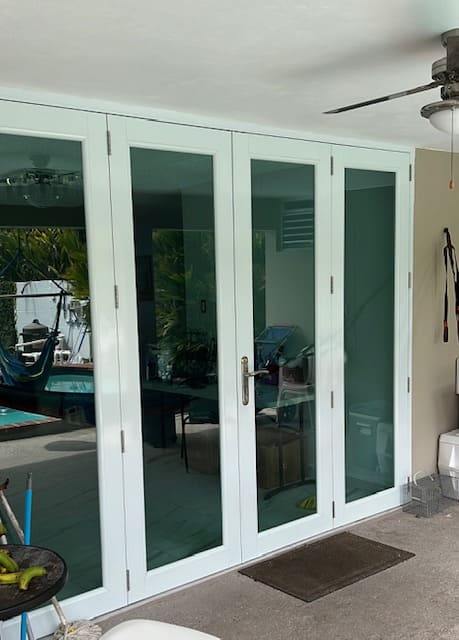 Puertas y Ventanas - High-Tech Security - Puertas