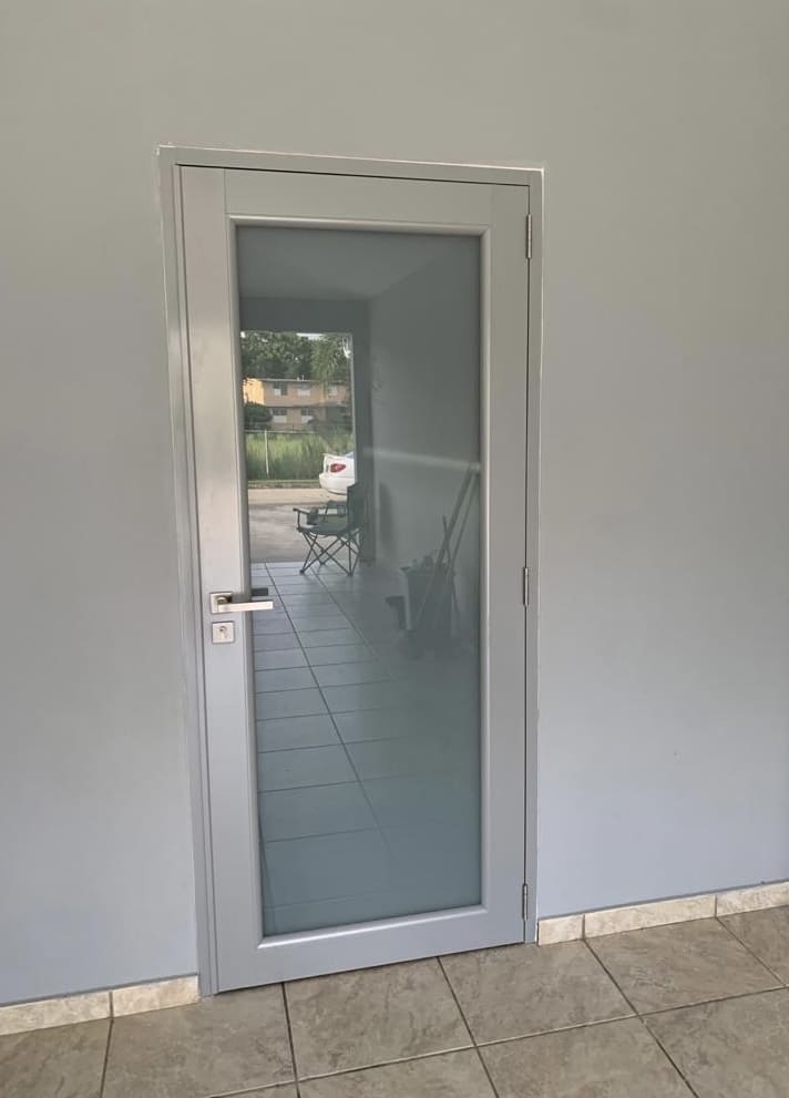 Puertas y Ventanas - High-Tech Security - Puertas