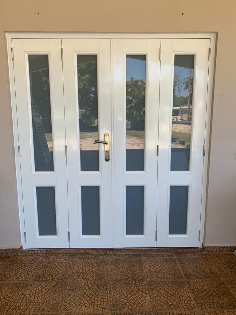 Puertas y Ventanas - High-Tech Security - Puertas