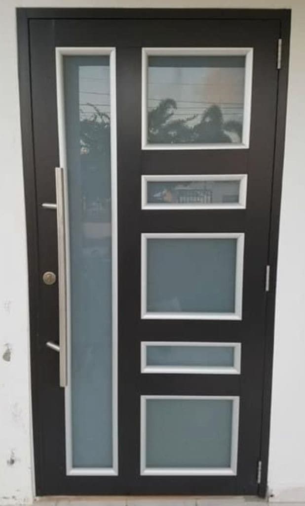 Puertas y Ventanas - High-Tech Security - Puertas