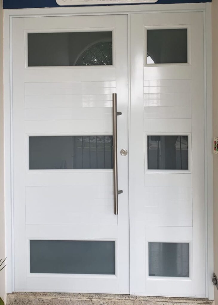 Puertas y Ventanas - High-Tech Security - Puertas