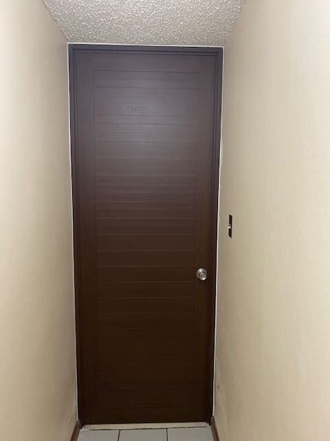 Puertas y Ventanas - High-Tech Security - Puertas