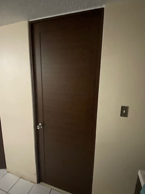 Puertas y Ventanas - High-Tech Security - Puertas