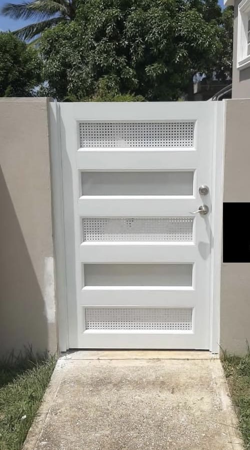 Puertas y Ventanas - High-Tech Security - Puertas