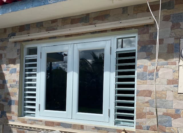 Puertas y Ventanas - High-Tech Security - Ventanas