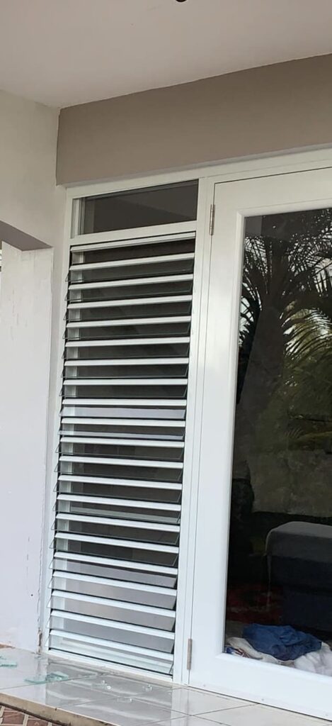 Puertas y Ventanas - High-Tech Security - Ventanas