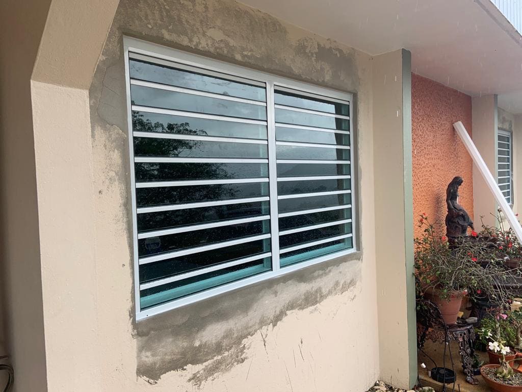 Puertas y Ventanas - High-Tech Security - Ventanas