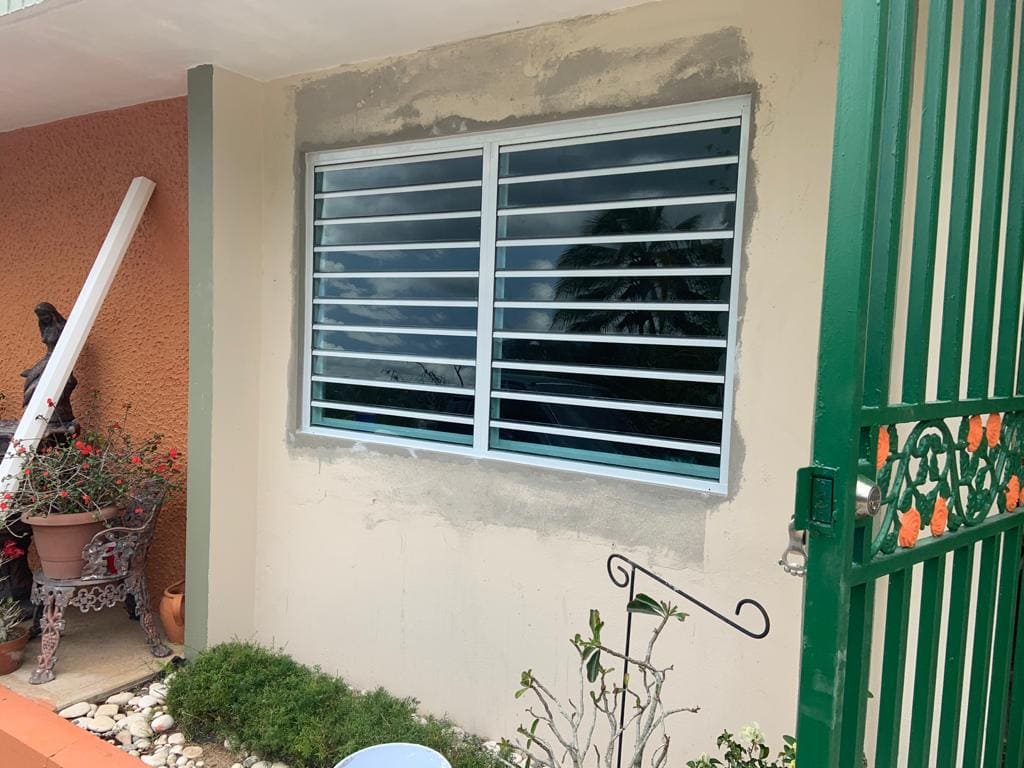 Puertas y Ventanas - High-Tech Security - Ventanas