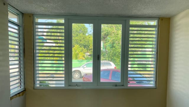 Puertas y Ventanas - High-Tech Security - Ventanas