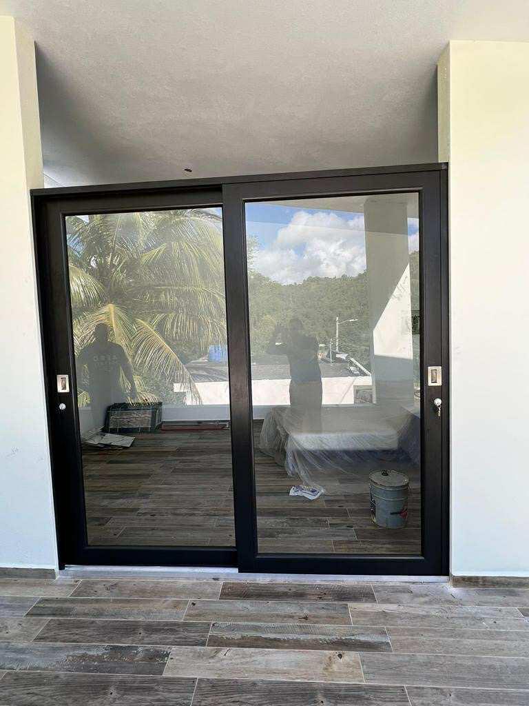 Puertas y Ventanas - High-Tech Security - Ventanas