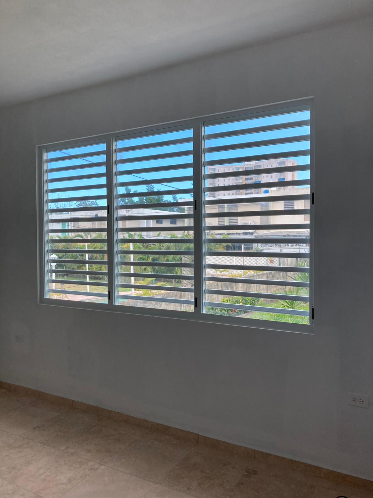 Puertas y Ventanas - High-Tech Security - Ventanas