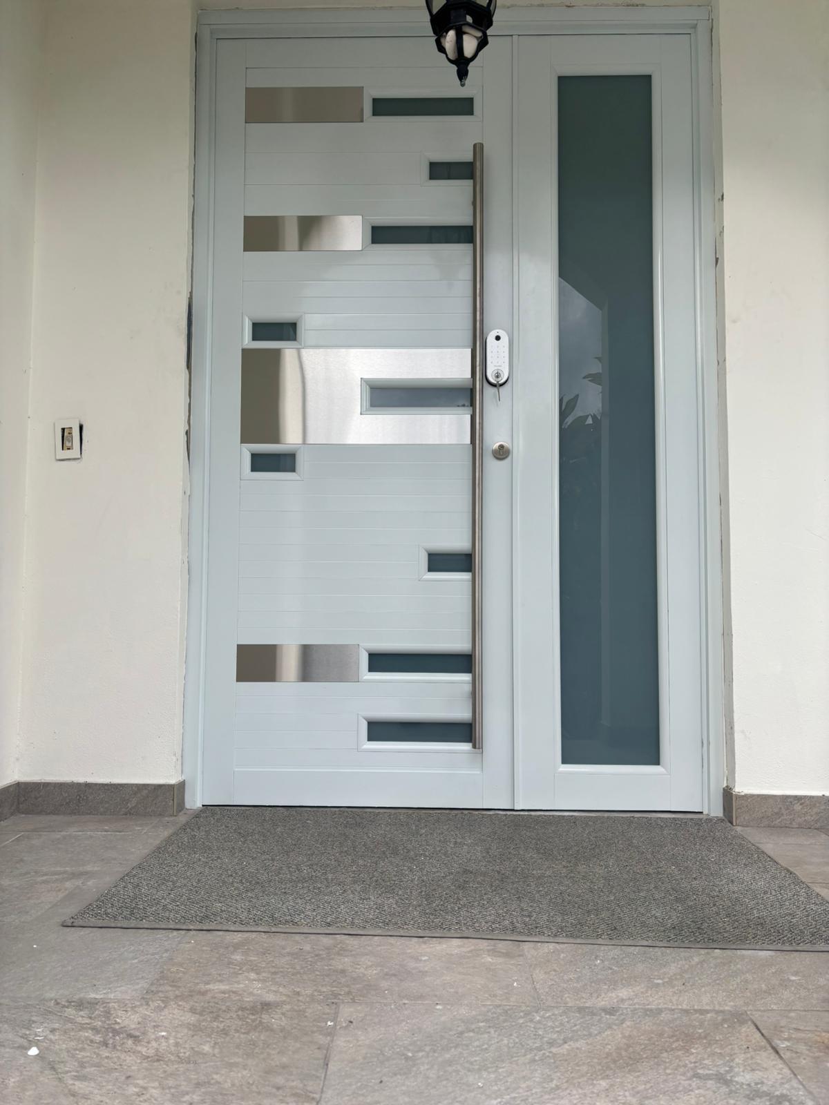 Puertas y Ventanas - High-Tech Security - Ventanas